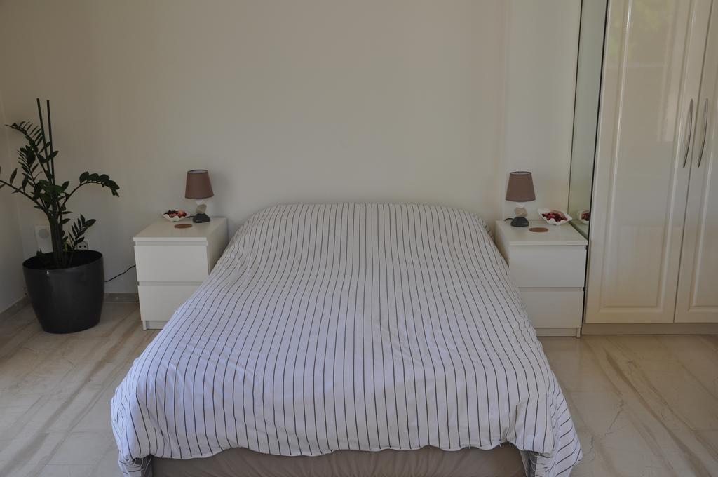 Cosy Studio With Garden / Individual Apartment เอเธนส์ ภายนอก รูปภาพ